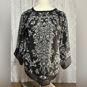 Roz & Ali 2X Black & White Floral Women's Top Bling around the neck 25” p2p 32”L